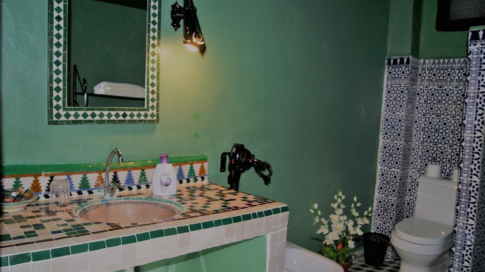 Фото Riad Tingis