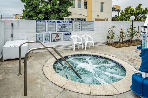 Гостиница Motel 6 Gardena, Ca - South в Карсоне