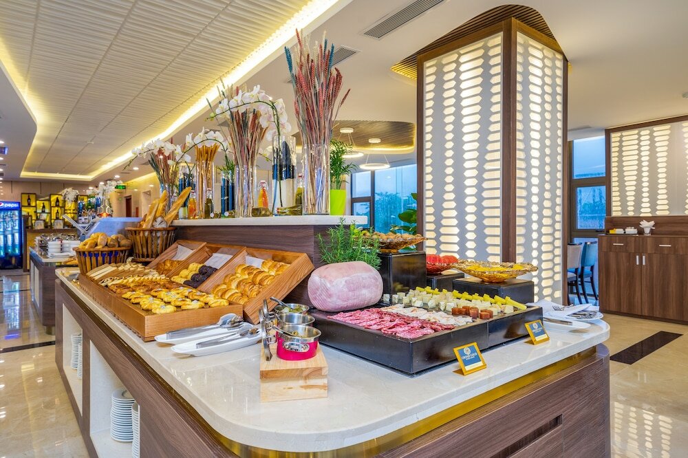 Фото Grand Gold Hotel