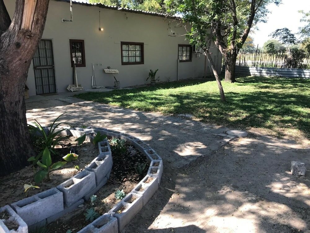 Фото Kololo Bed and Breakfast