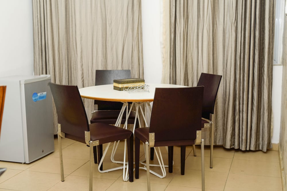 Фото The Nook Apartments