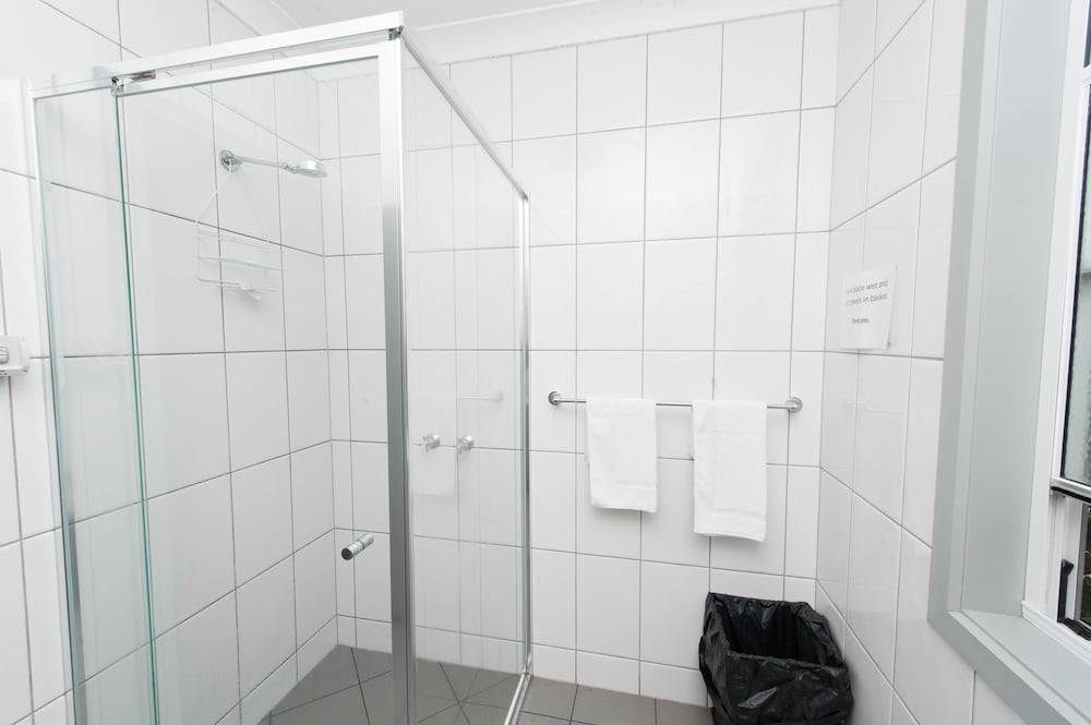 Фото Riverina Hotel