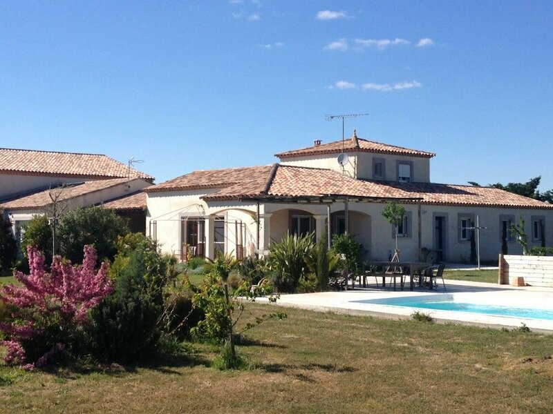 Гостиница Suites d'hôtes Prestige Mas de l'étoile