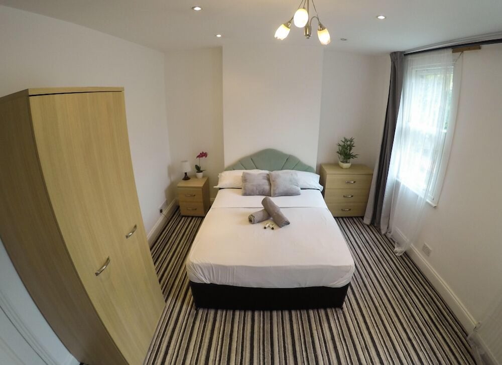 Фото Hollybush Row Rooms