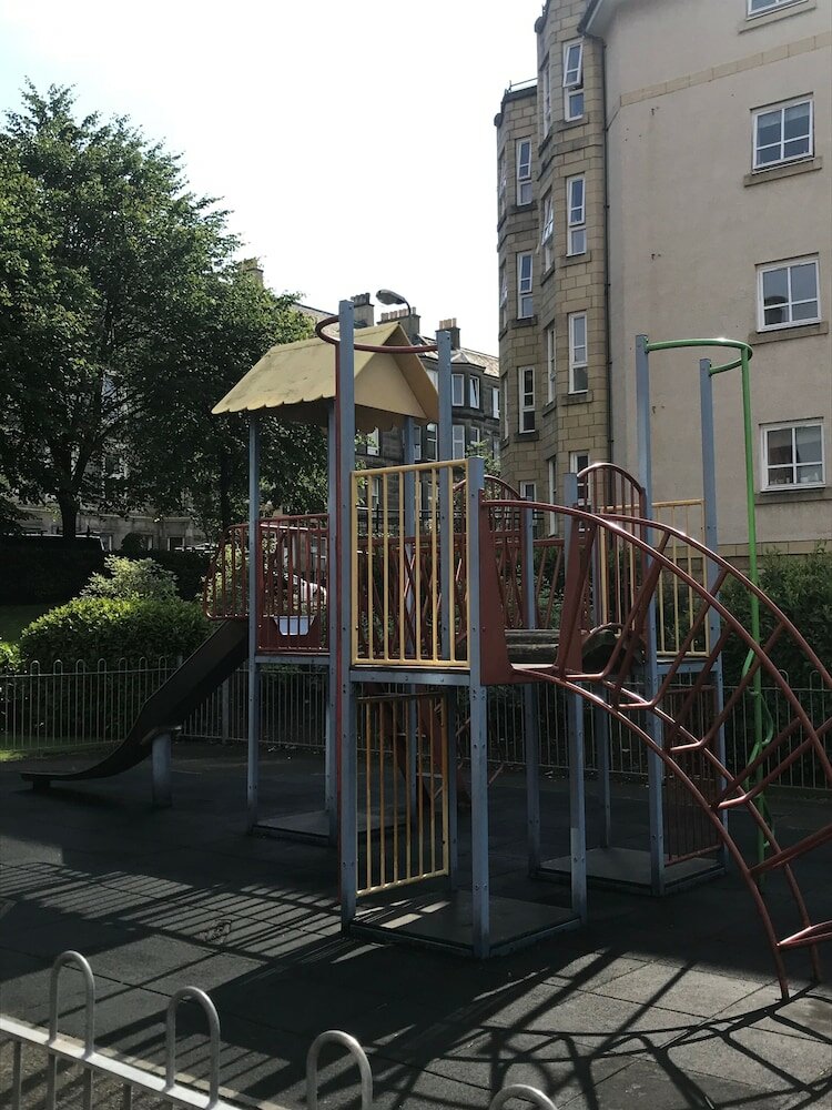 Фото McDonald Road Apartment