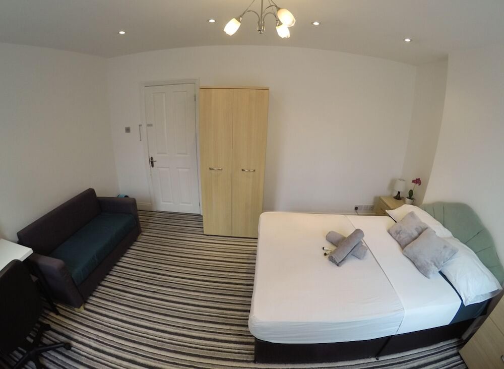 Фото Hollybush Row Rooms