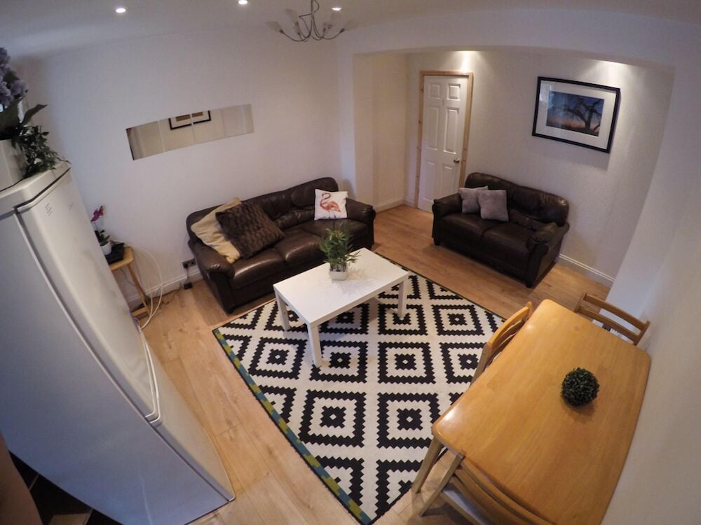 Фото Hollybush Row Rooms