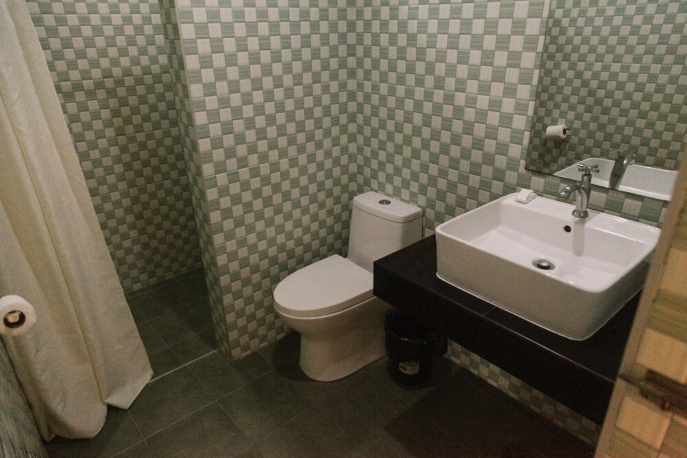 Фото The Royale House Travel Inn and Dormitel