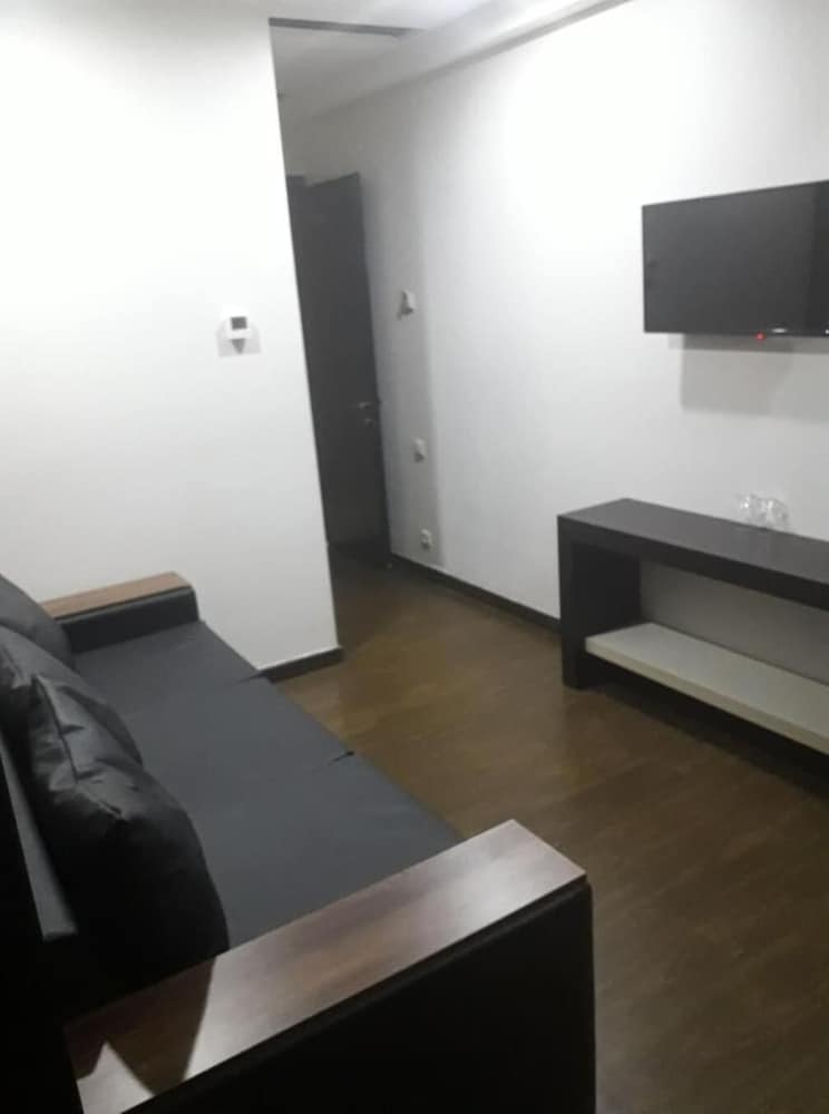 Фото Отель West Tower