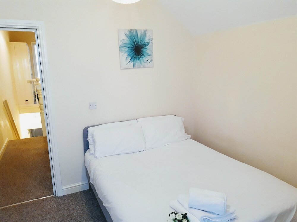 Фото The Hazel Oak Apartment