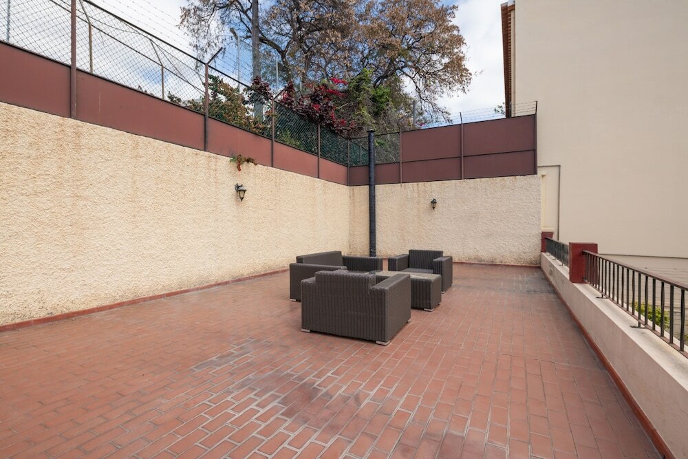 Фото Historical Villa in Heart of the City Center