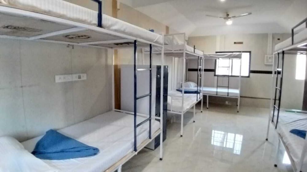 Фото R K Beach Cottage