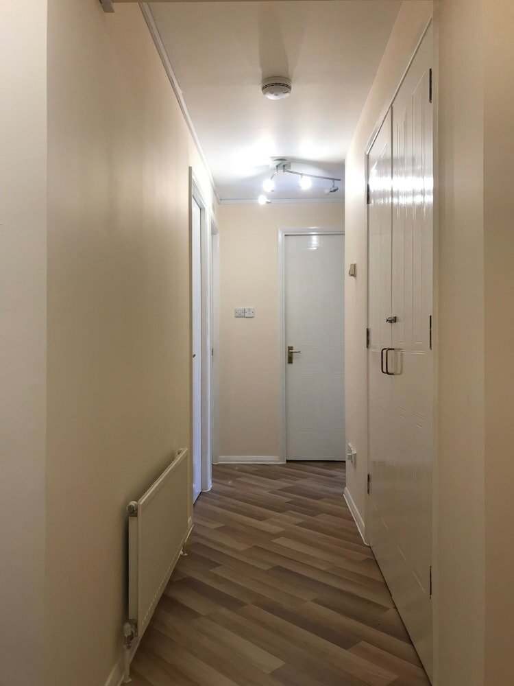 Фото McDonald Road Apartment