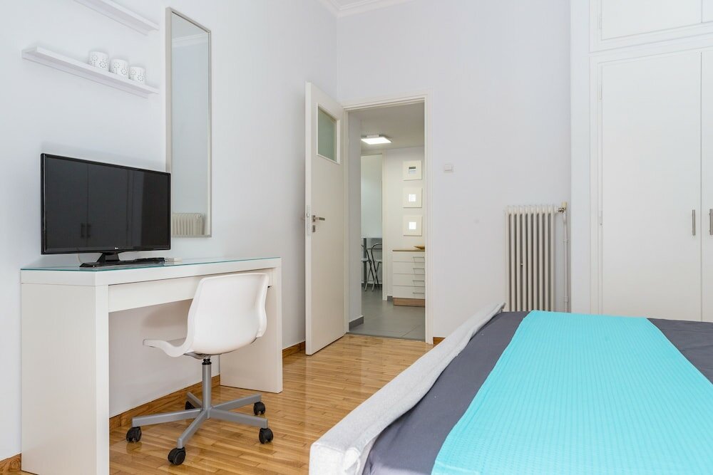 Фото Newly Renovated Stylish Urban Flat