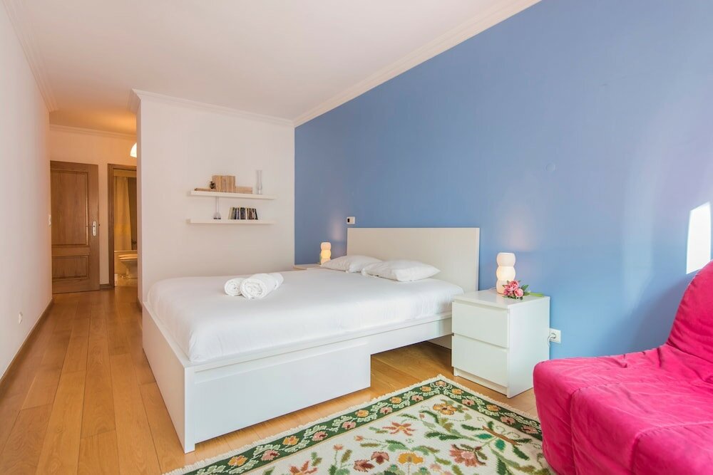 Фото Family Wonder Two Bedroom Garage