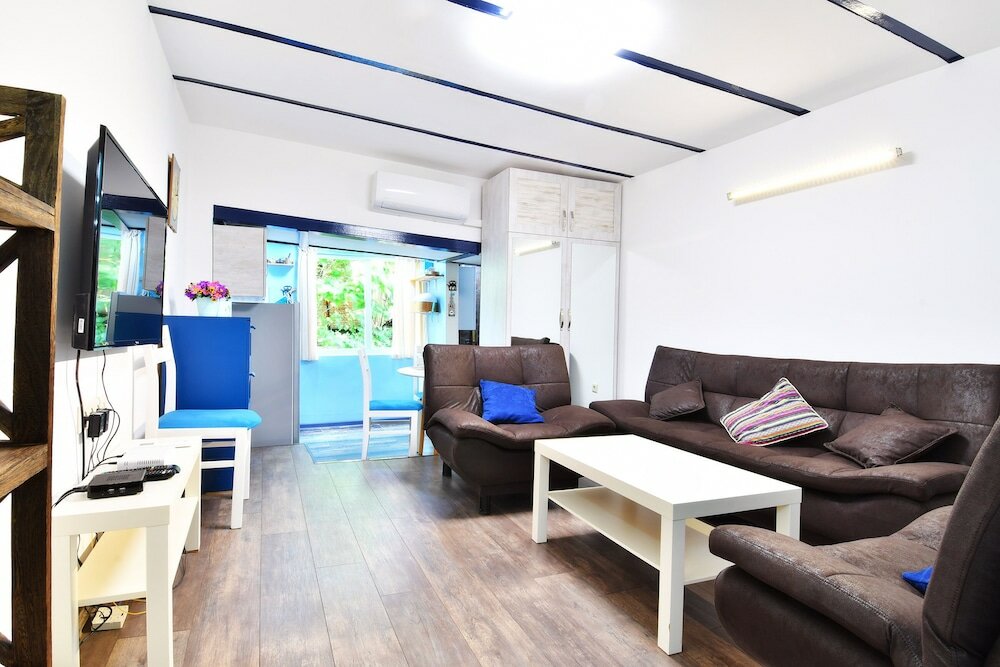 Фото Апартаменты Solo Apartment 1br