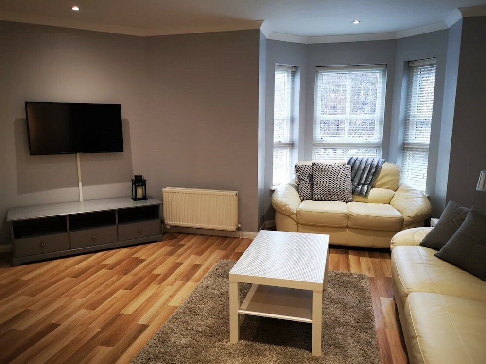 Фото McDonald Road Apartment