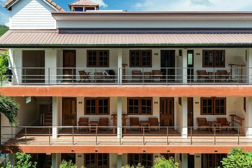 Batic House by Sharaya Hotel