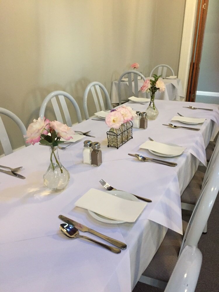 Фото Finley Country Club Hotel Motel