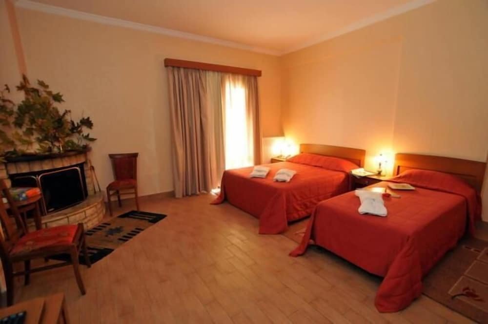 Фото отеля 2