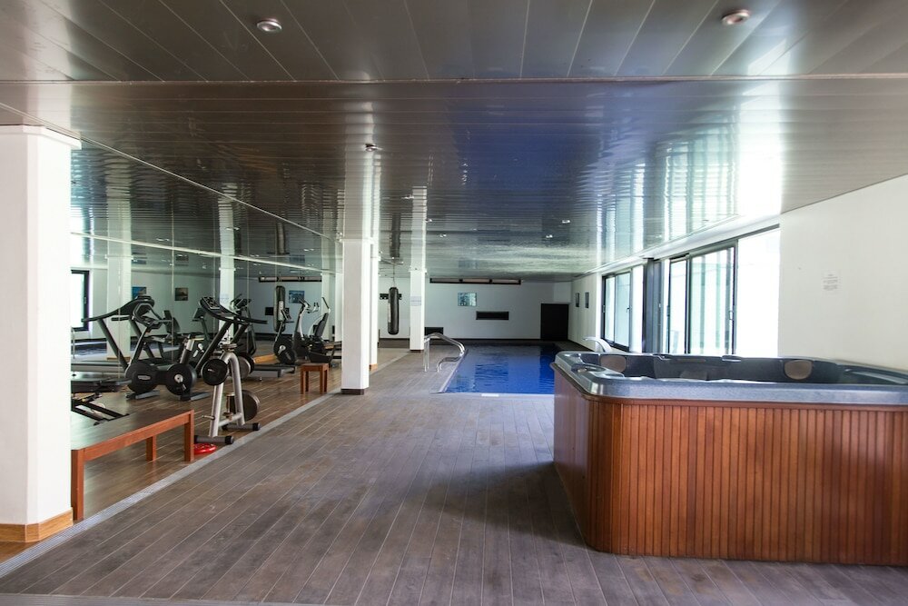 Фото Lujoso apartamento con piscina interior