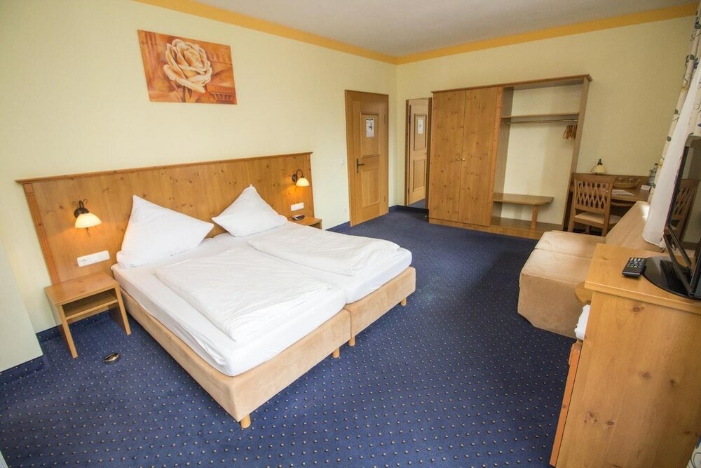 Фото Hotel-Pension Marienhof