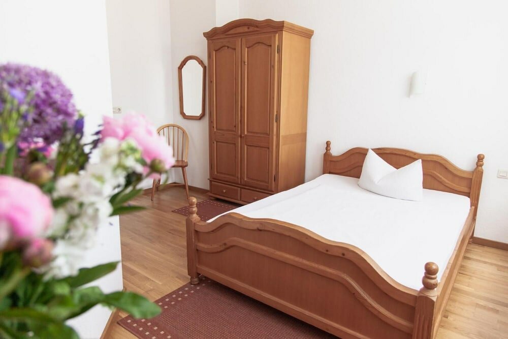 Фото Hotel Klostergarten