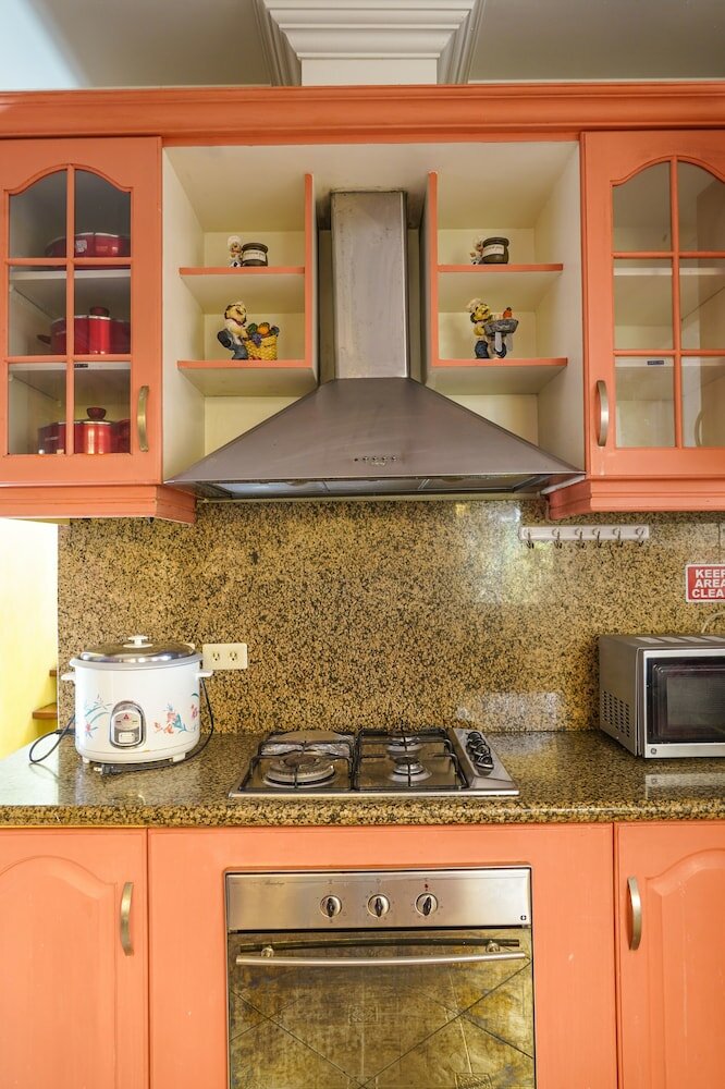 Фото Charming Tagaytay Vacation Home