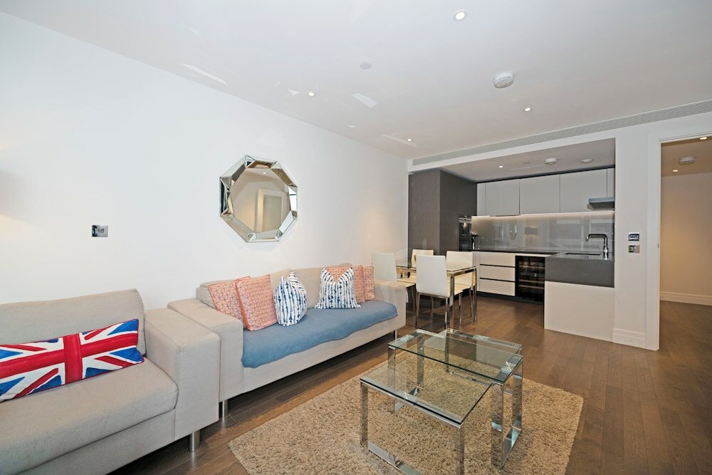 Фото London Deluxe Apartments