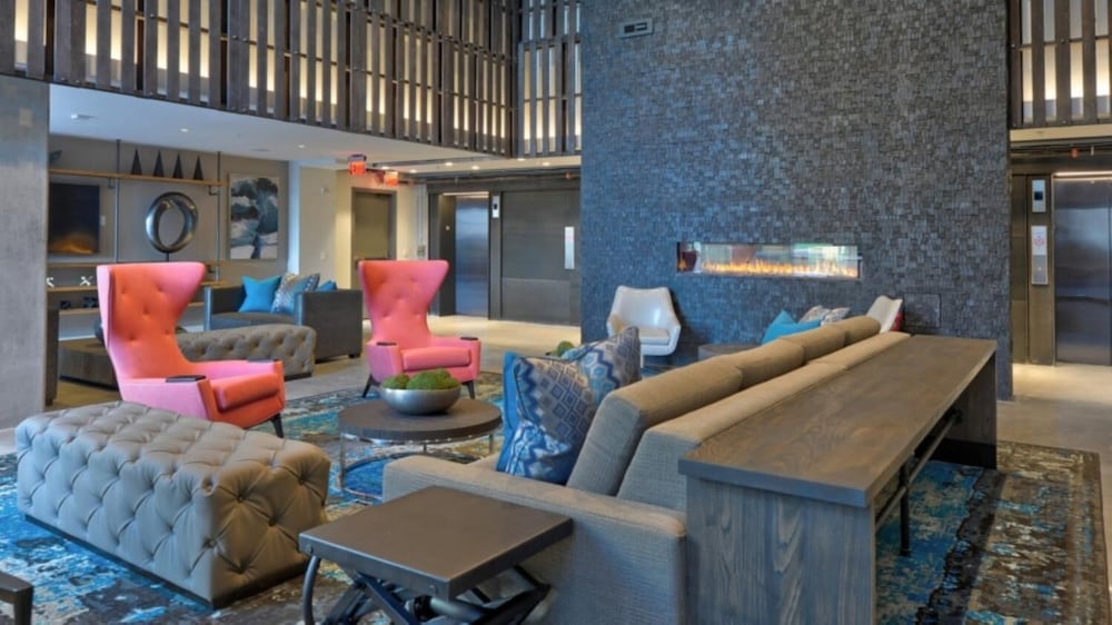 Фото Global Luxury Suites at The Wharf