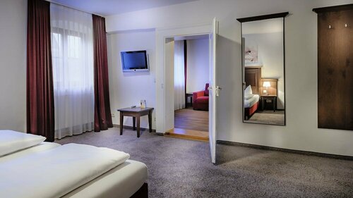 Гостиница Himmel Landshut Hotel-Restaurant-Cafe в Ландсхуте