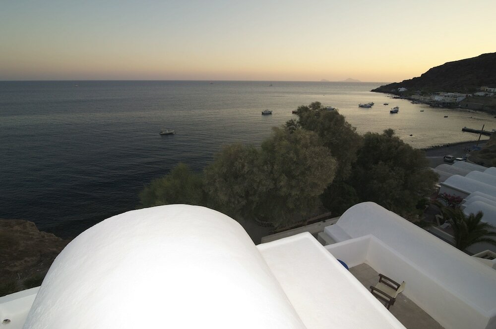 Фото Akrotiri Hotel