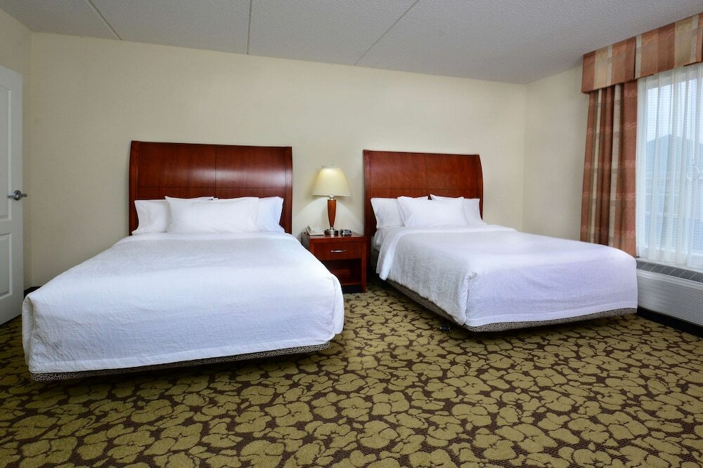 Фото Hilton Garden Inn Raleigh Capital Blvd I-540