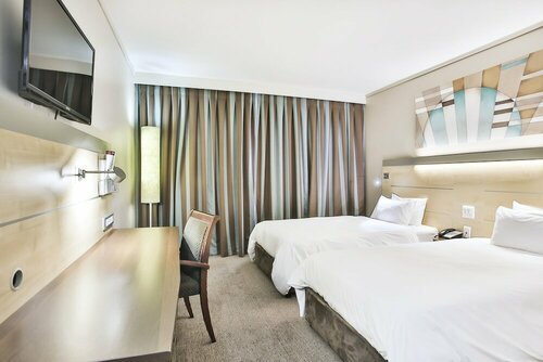 Гостиница Holiday Inn Express Sandton Woodmead, an Ihg Hotel