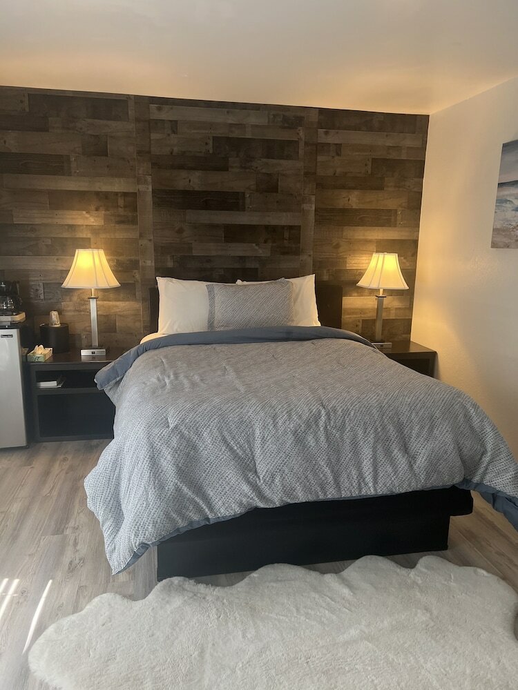 Фото Cedarwood Inn of Ashland