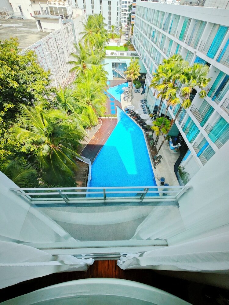 Фото Hotel Baraquda Heeton Pattaya