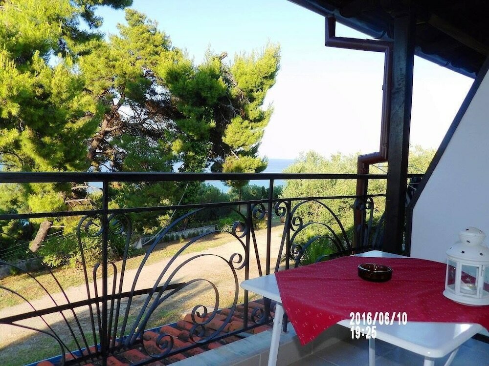 Фото Peristeridis Apartments