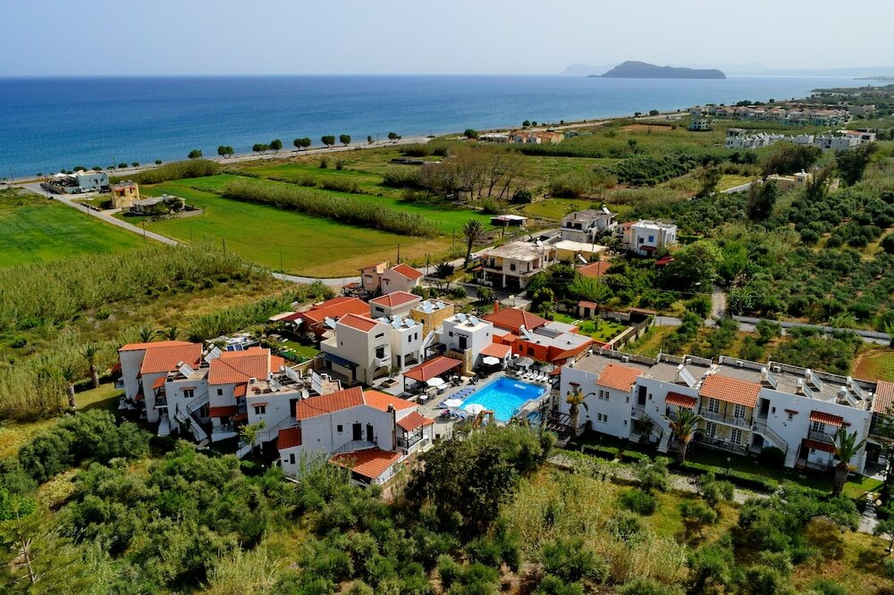 Фото отеля 2