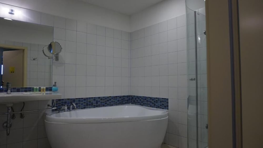 Фото Hotel Kolumbs