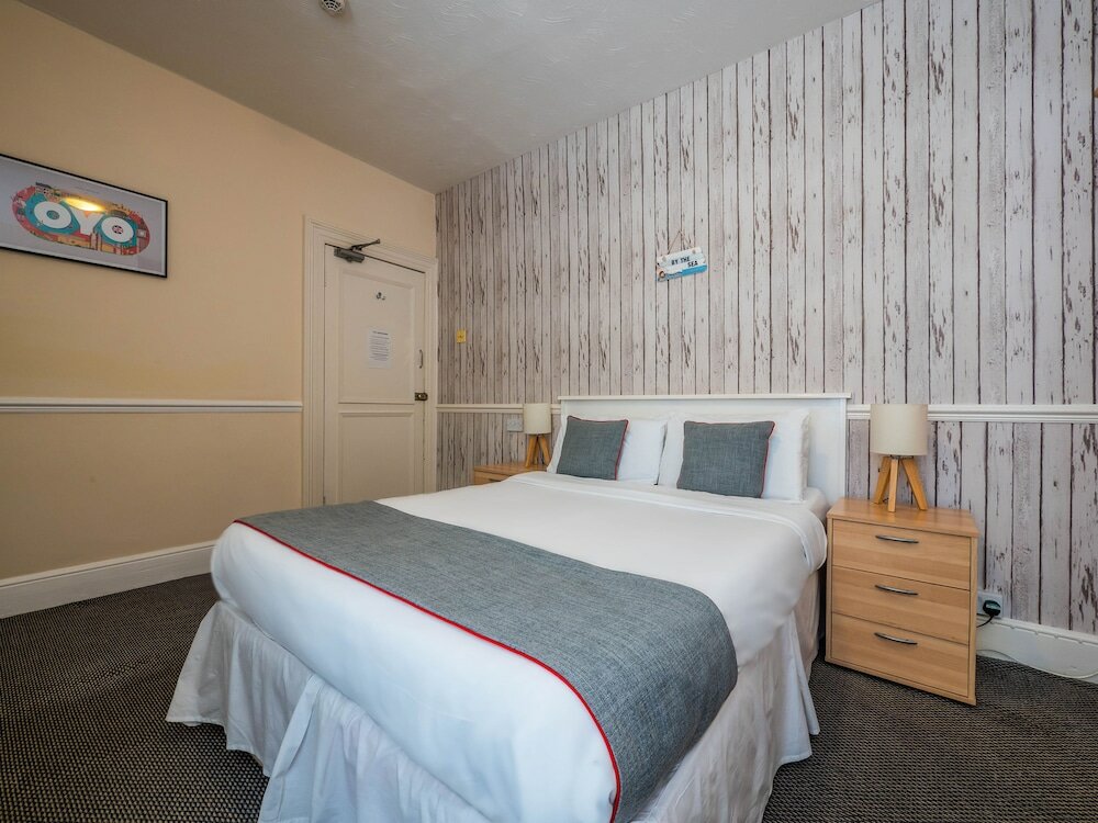 Фото Oyo Pier Hotel Rhyl