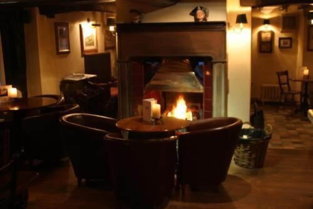 Фото The Pheasant Inn