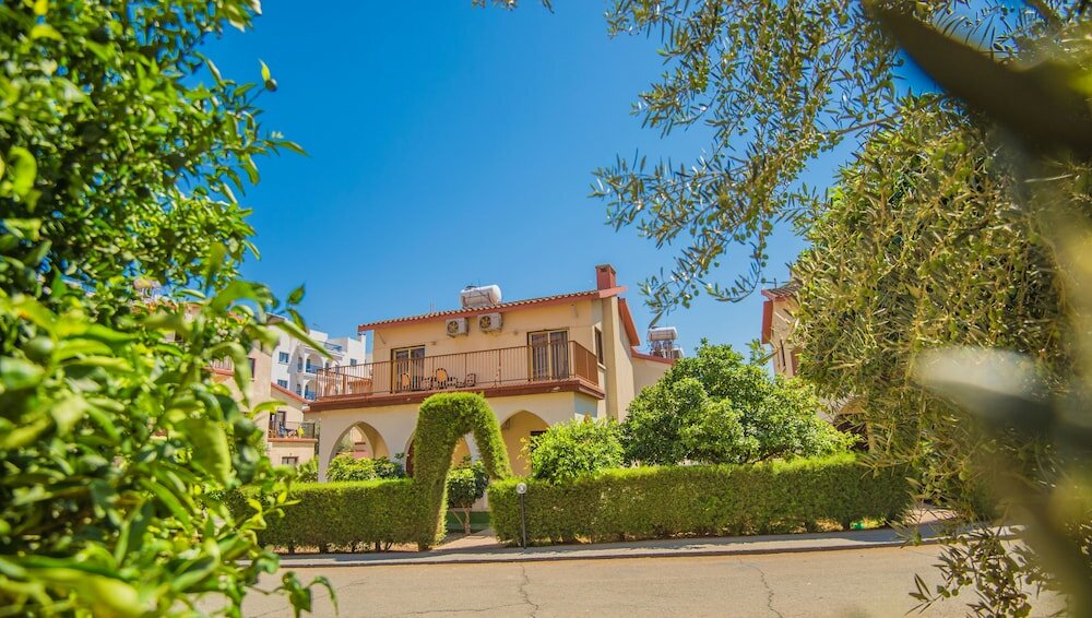 Фото Windmills Hotel Apartments