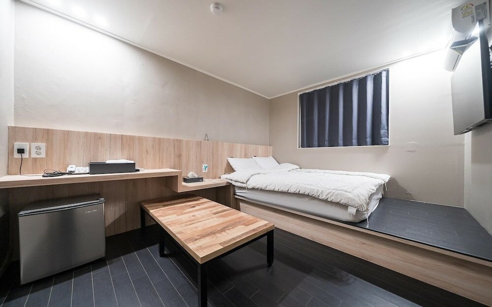 Фото Suwon Movie Motel