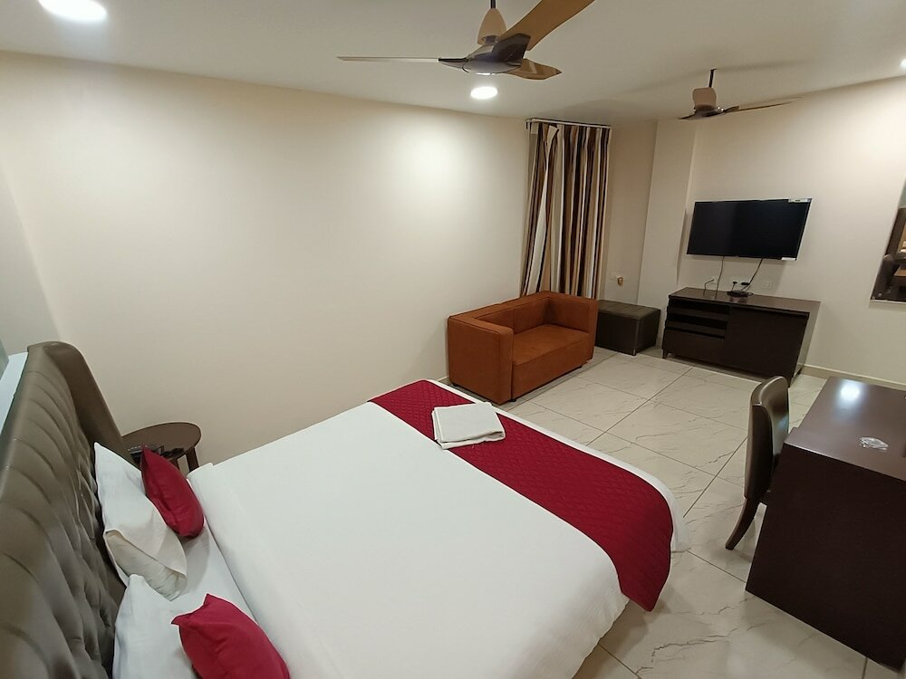 Фото Hotel Akshay Grand