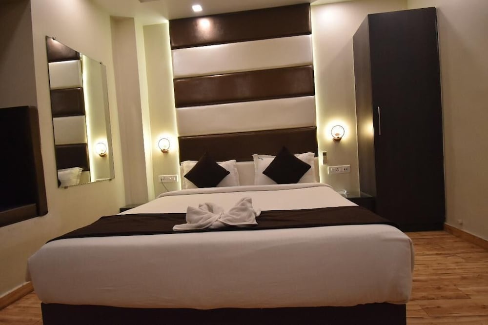 Фото Hotel Sheldon International