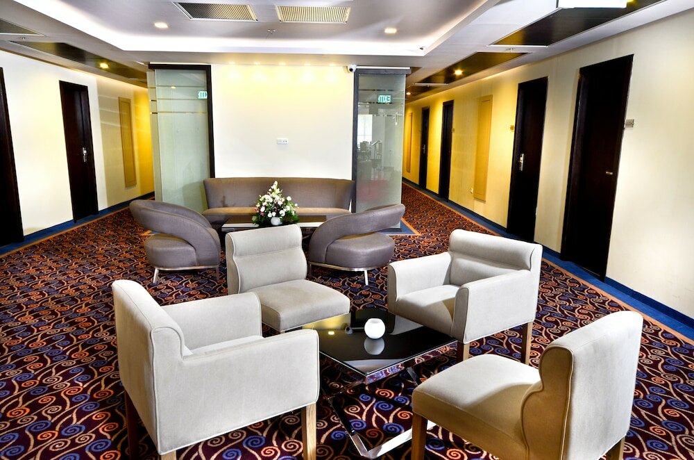 Фото Golden Crown Old City