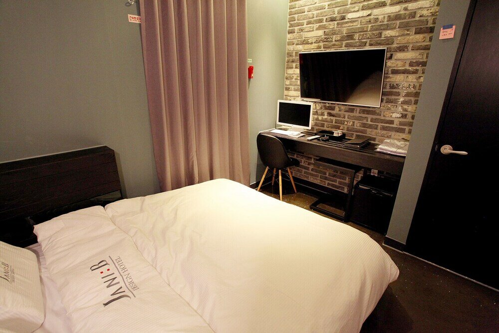 Фото Suwon Gwonseon-dong Jani B Hotel