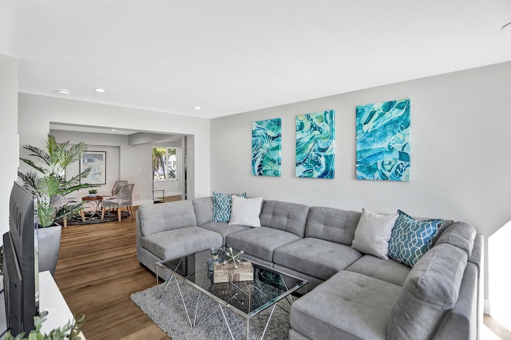 Фото Private Heated Pool 3br with Water View