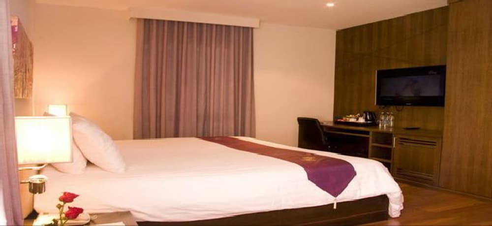 Фото Paradiso Boutique Suites