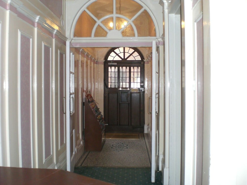 Фото London Aparthotel